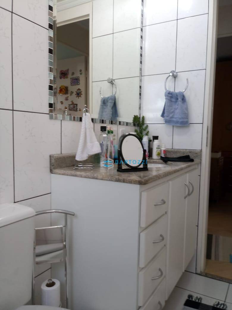 Apartamento à venda com 2 quartos, 63m² - Foto 20