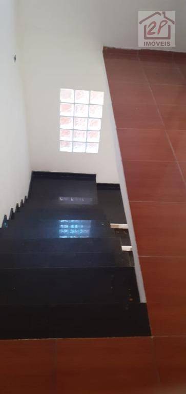 Casa à venda com 3 quartos, 146M2 - Foto 2