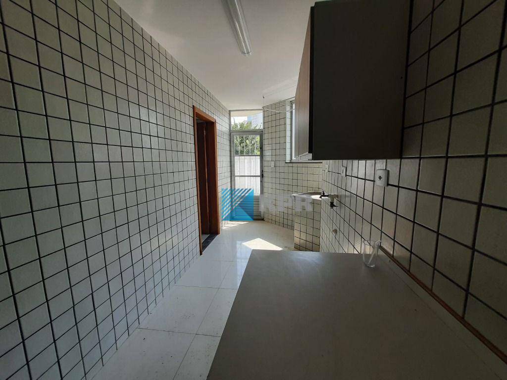 Casa de Condomínio à venda com 3 quartos, 360m² - Foto 27