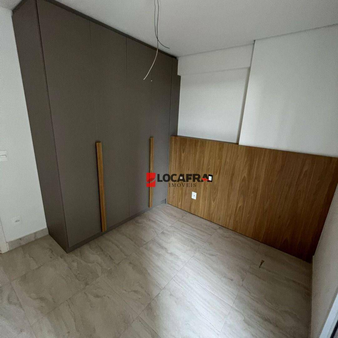 Apartamento à venda com 2 quartos, 78m² - Foto 17