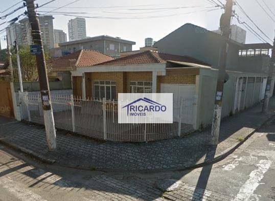 Casa para alugar com 4 quartos, 240m² - Foto 1