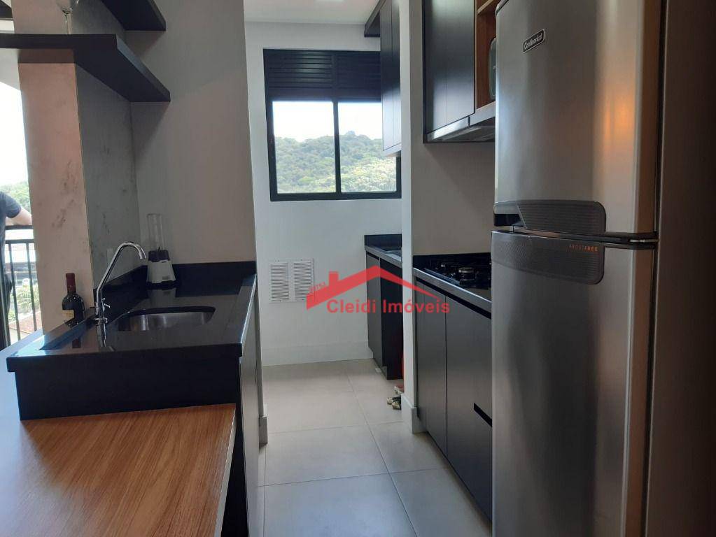 Apartamento à venda com 2 quartos, 61m² - Foto 4