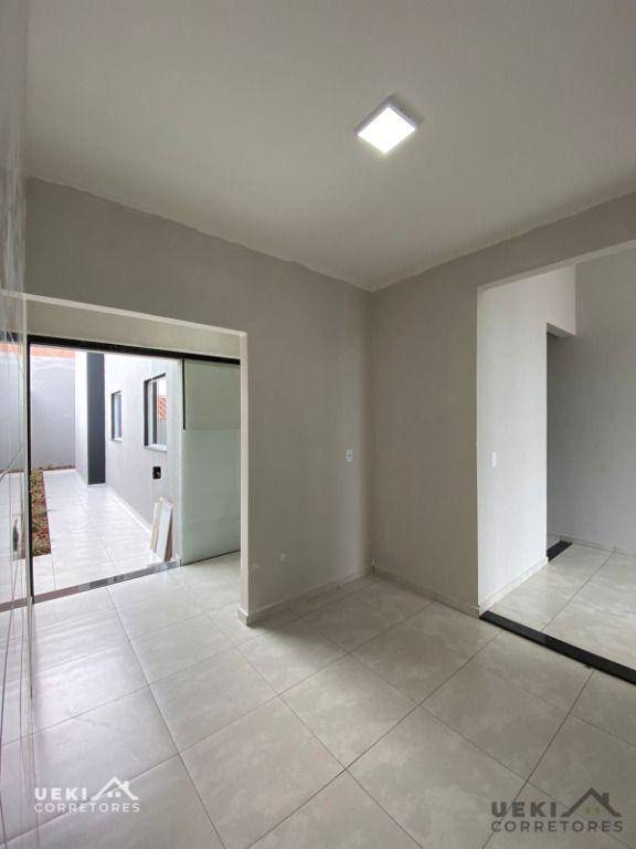 Casa à venda com 3 quartos, 80m² - Foto 4