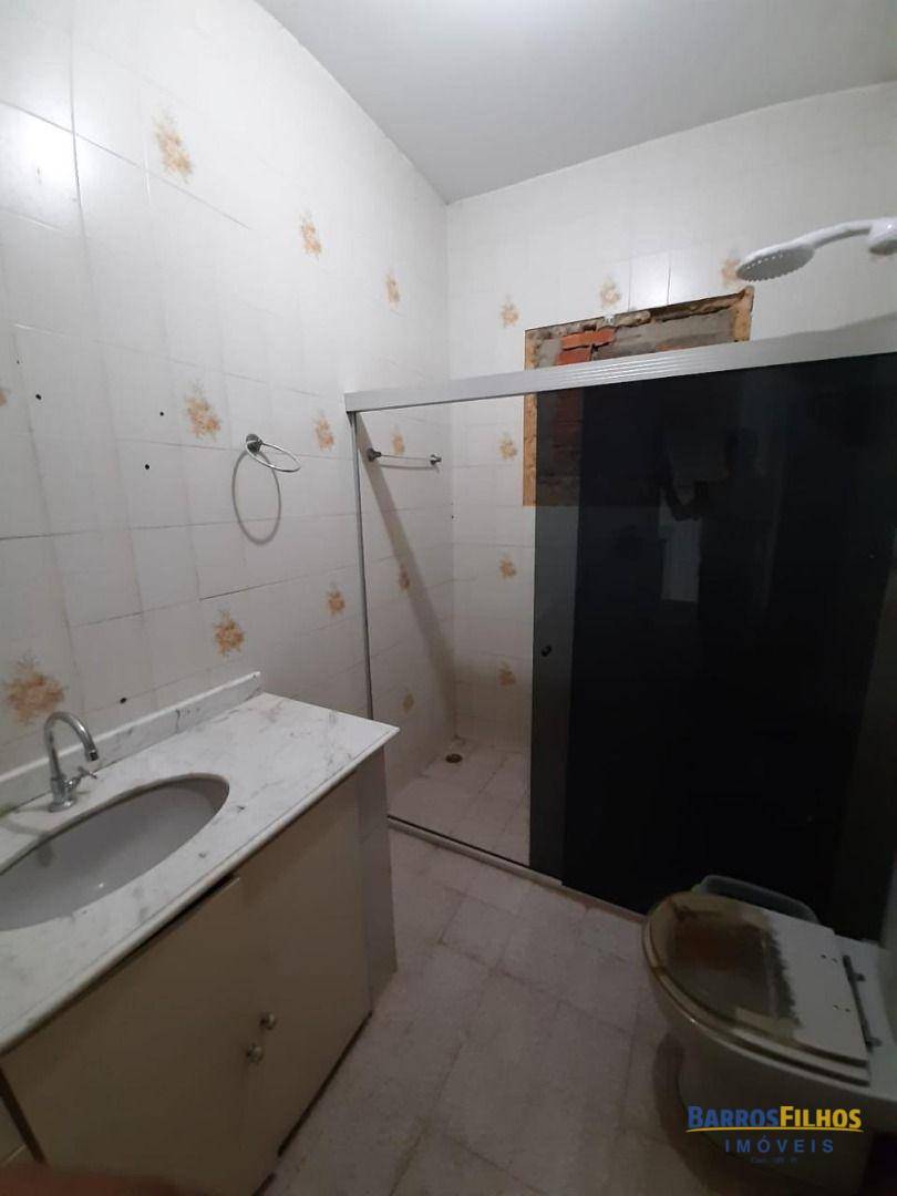 Casa para alugar com 7 quartos, 280M2 - Foto 13