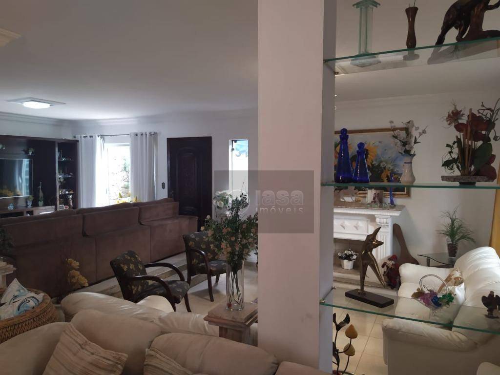 Casa à venda e aluguel com 4 quartos, 380m² - Foto 12