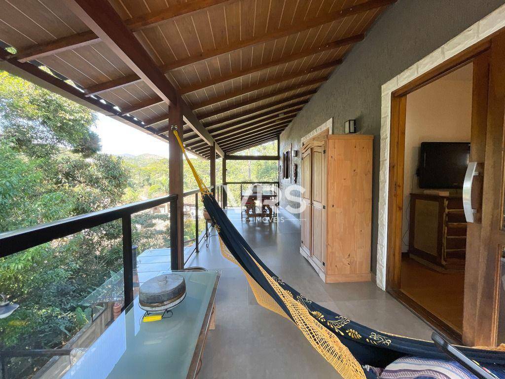 Casa de Condomínio à venda com 4 quartos, 250m² - Foto 28