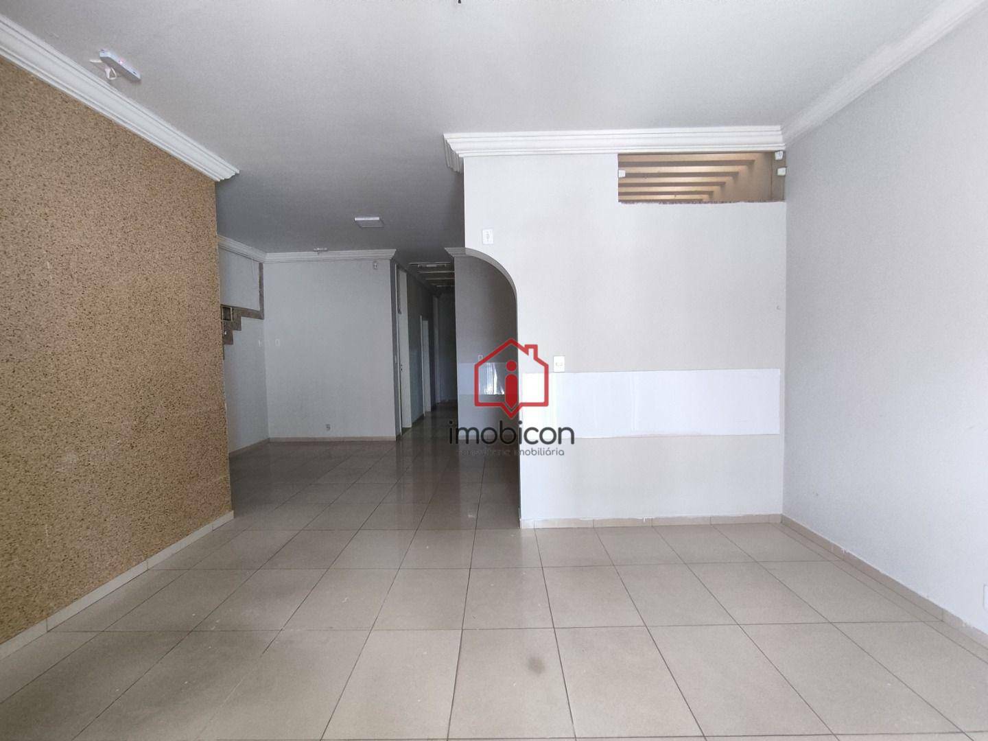 Casa para alugar com 4 quartos, 420m² - Foto 7