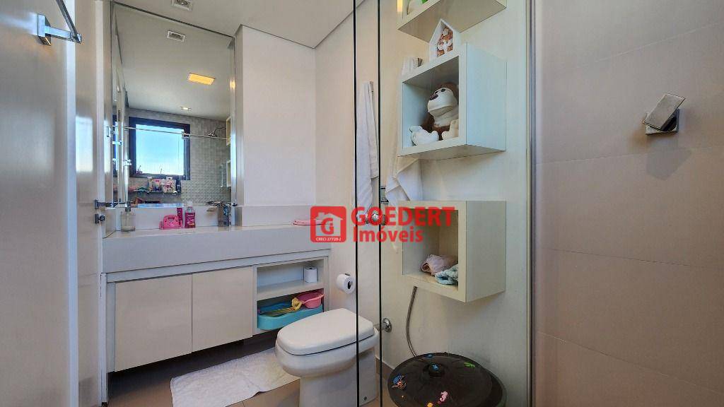 Apartamento para alugar com 3 quartos, 168m² - Foto 31