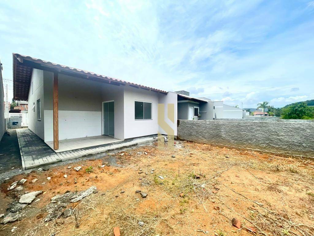 Casa à venda com 2 quartos, 55m² - Foto 5