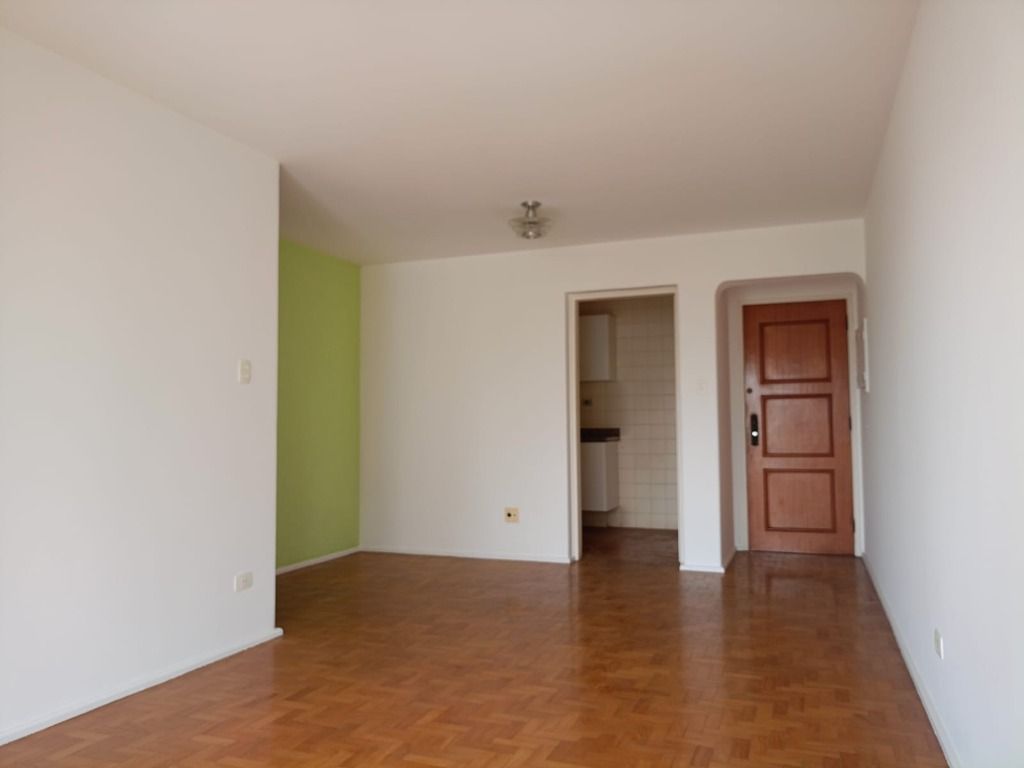 Apartamento para alugar com 3 quartos, 85m² - Foto 3