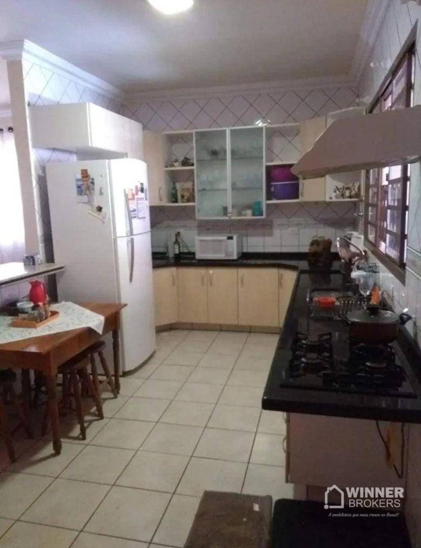 Casa à venda com 6 quartos, 300m² - Foto 6