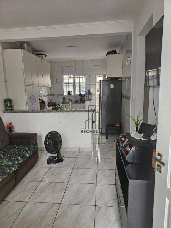 Casa à venda com 2 quartos, 61m² - Foto 3