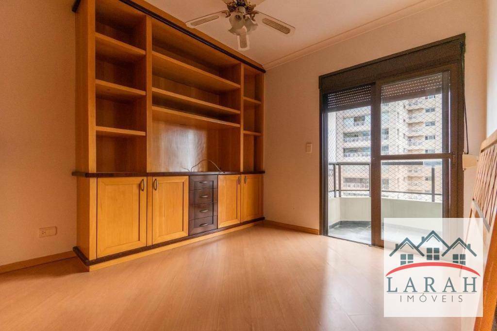 Apartamento para alugar com 4 quartos, 342m² - Foto 19