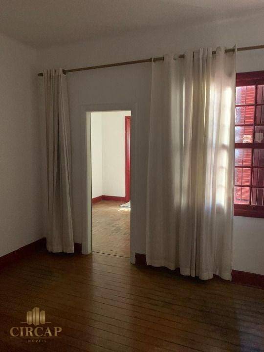 Casa à venda e aluguel com 3 quartos, 200m² - Foto 11