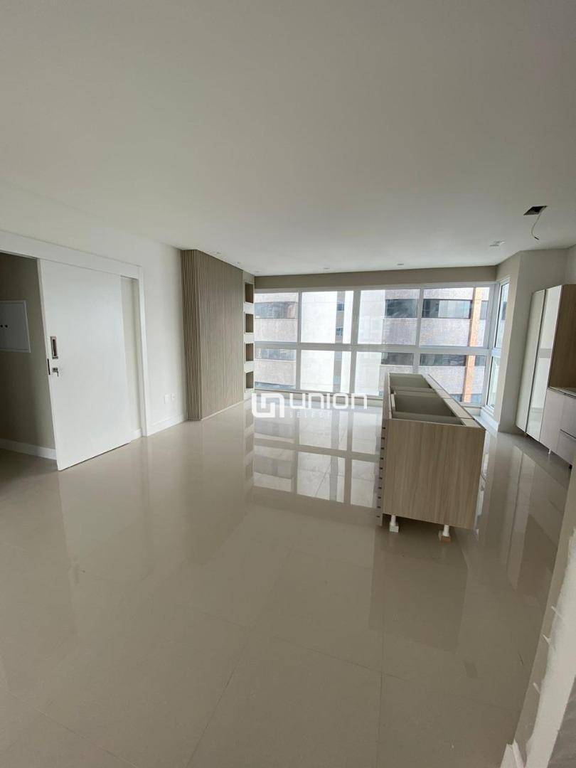 Apartamento à venda com 2 quartos, 95m² - Foto 7