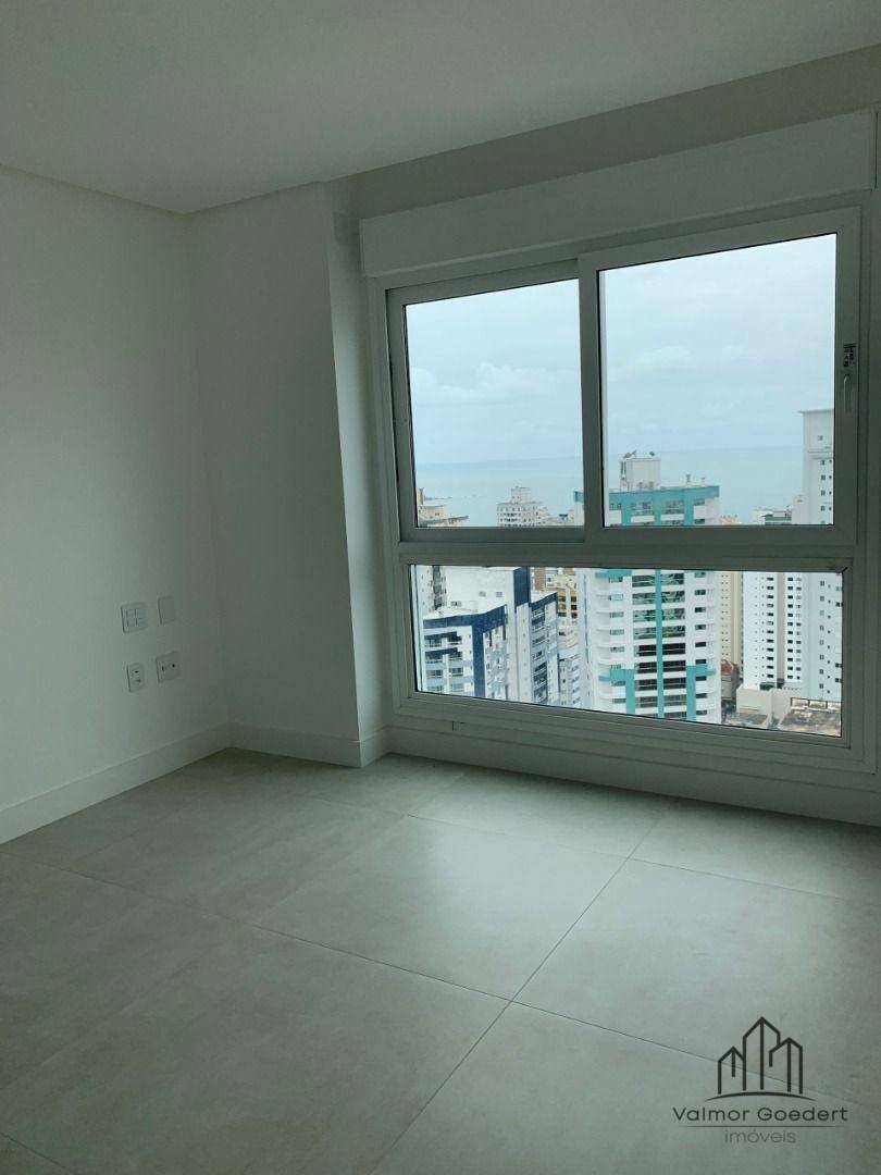 Apartamento à venda com 3 quartos, 137m² - Foto 9