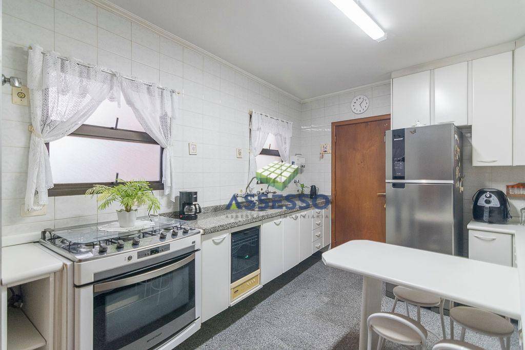 Apartamento à venda com 3 quartos, 149m² - Foto 37