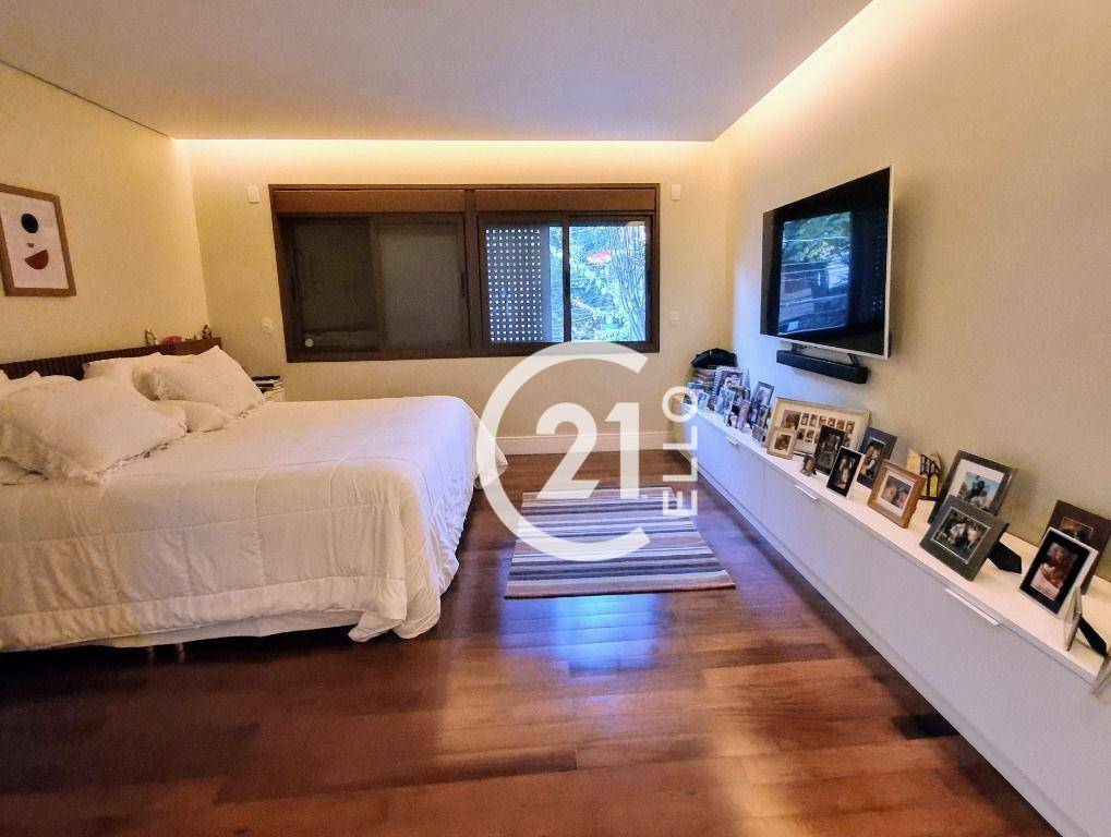 Casa de Condomínio para alugar com 3 quartos, 243m² - Foto 23