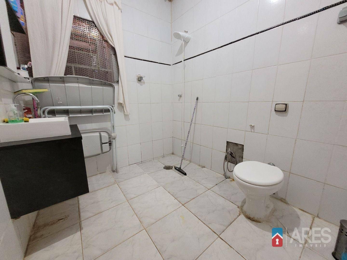 Casa à venda com 5 quartos, 296m² - Foto 8