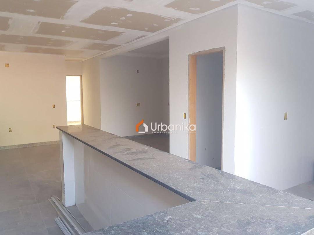 Casa, 2 quartos, 80 m² - Foto 2