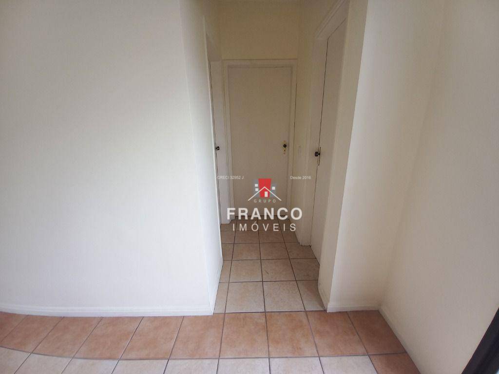 Apartamento para alugar com 2 quartos, 75m² - Foto 11