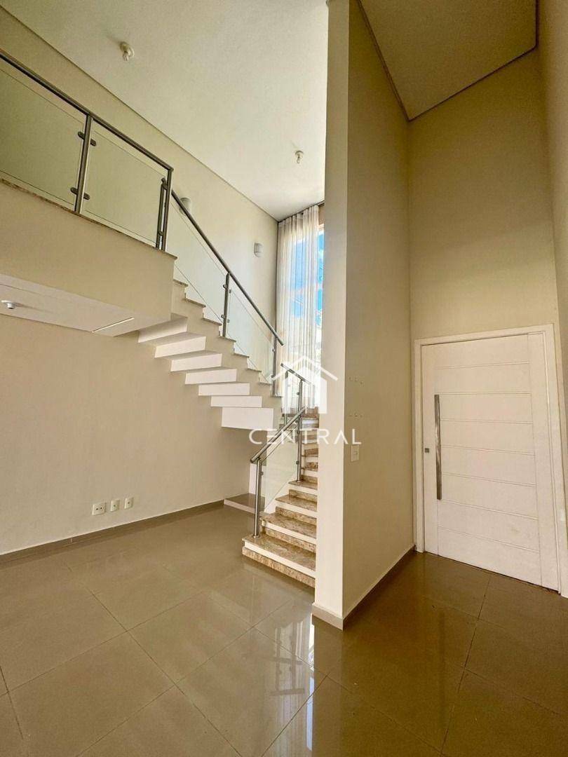 Casa de Condomínio à venda com 3 quartos, 200m² - Foto 3