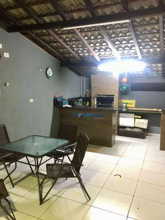 Sobrado à venda com 3 quartos, 200m² - Foto 32