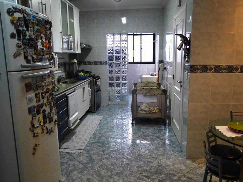 Apartamento à venda com 3 quartos, 154m² - Foto 6