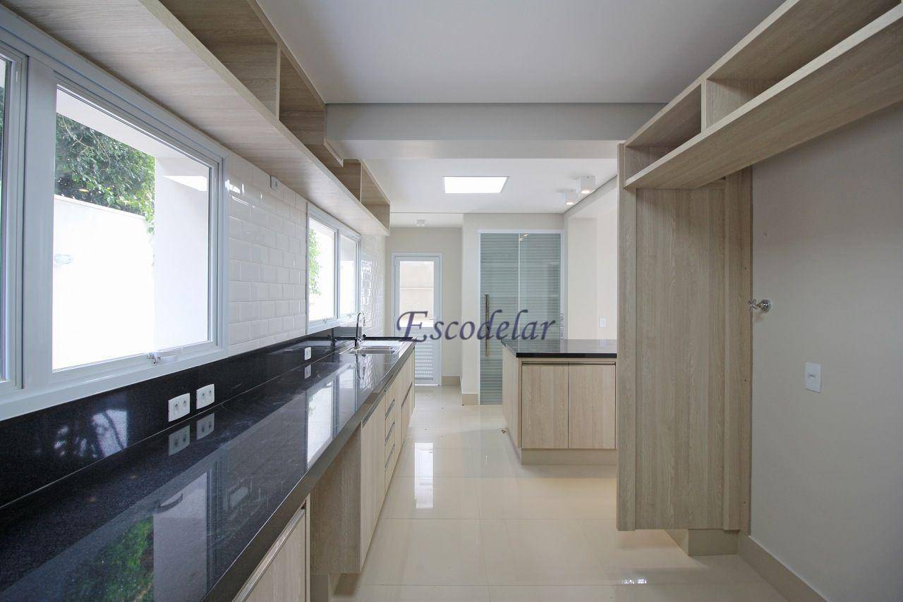 Casa à venda com 4 quartos, 360m² - Foto 17