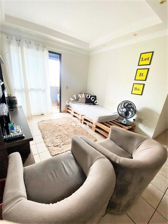 Apartamento à venda com 3 quartos, 76m² - Foto 7