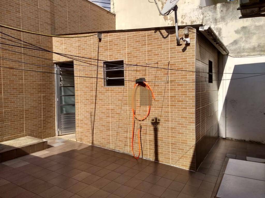 Casa à venda com 2 quartos, 67m² - Foto 15