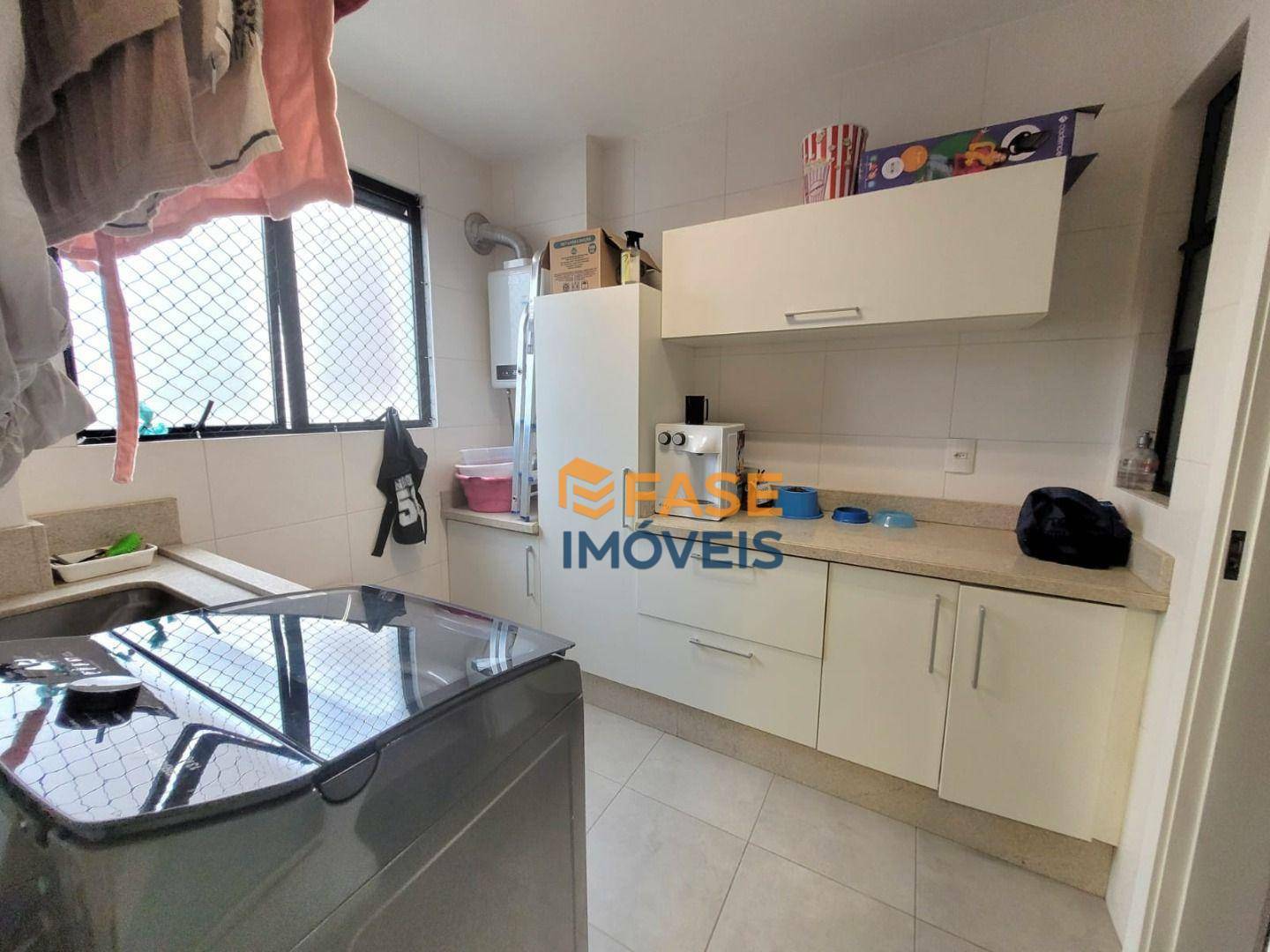 Apartamento à venda com 4 quartos, 157m² - Foto 9