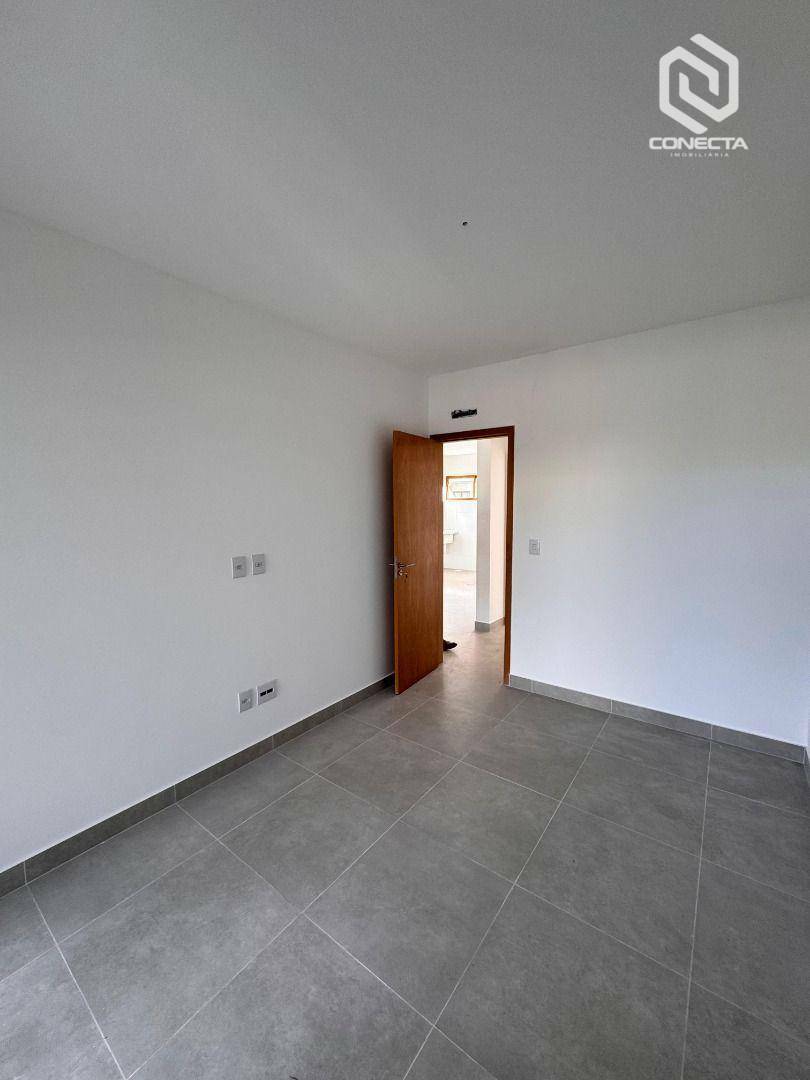Casa à venda com 2 quartos, 80m² - Foto 3