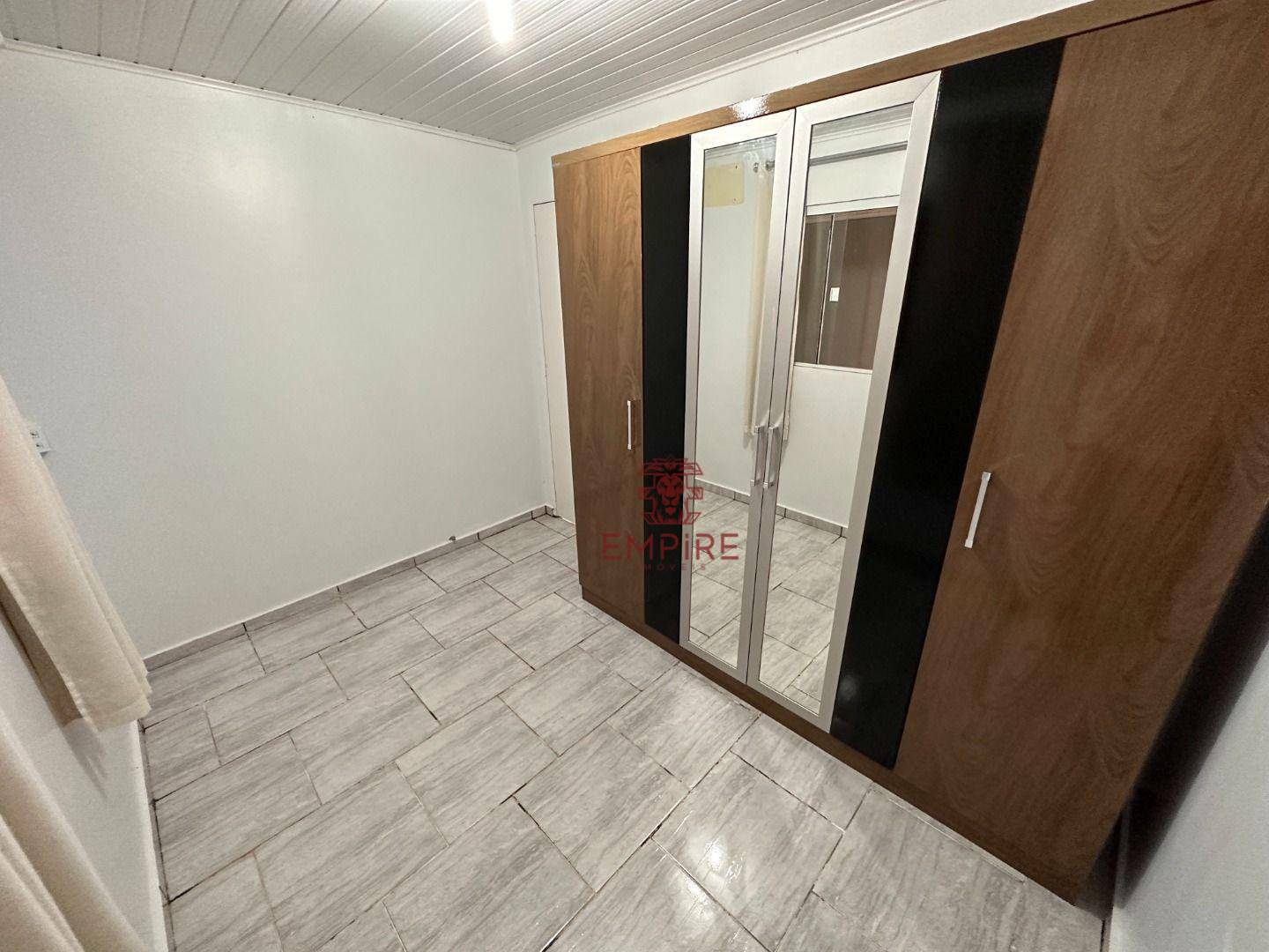 Casa à venda com 3 quartos, 60m² - Foto 14