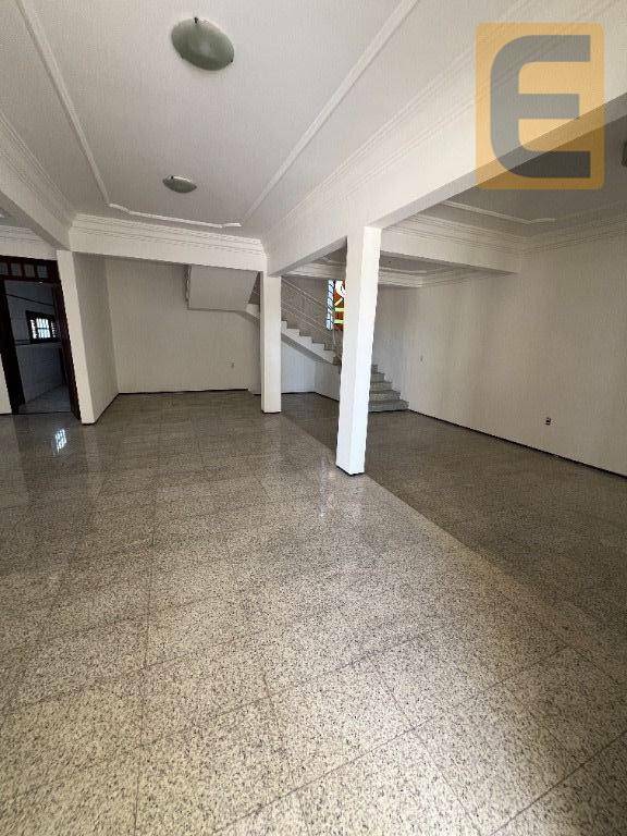 Casa à venda com 4 quartos, 375m² - Foto 7