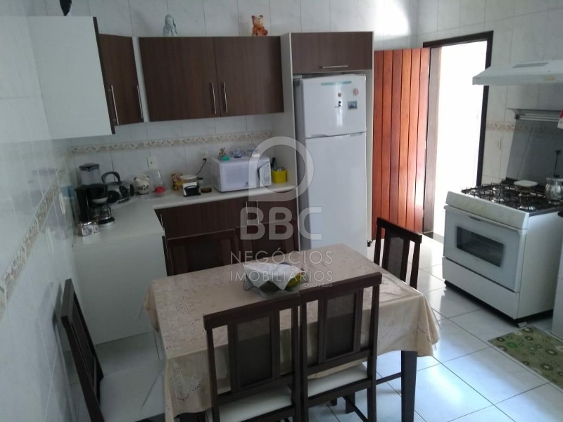 Sobrado à venda com 2 quartos, 197m² - Foto 8