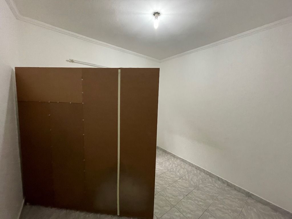 Casa à venda com 2 quartos, 90m² - Foto 11