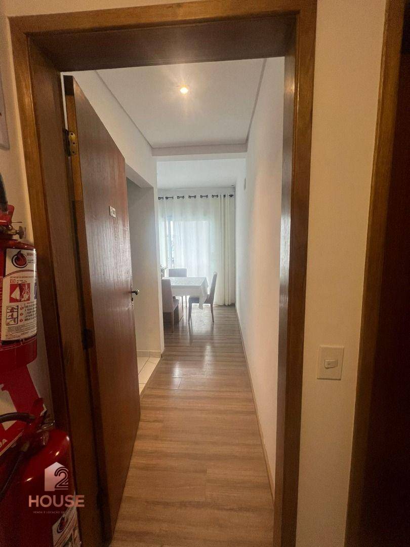 Apartamento para alugar com 2 quartos, 50m² - Foto 15