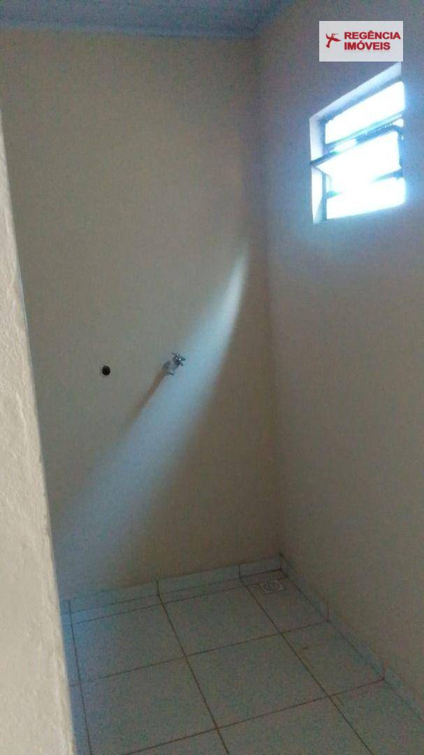 Casa para alugar com 2 quartos, 56m² - Foto 7