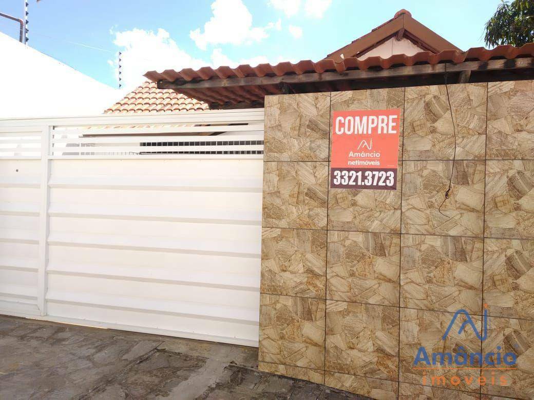 Casa à venda com 3 quartos, 150m² - Foto 1