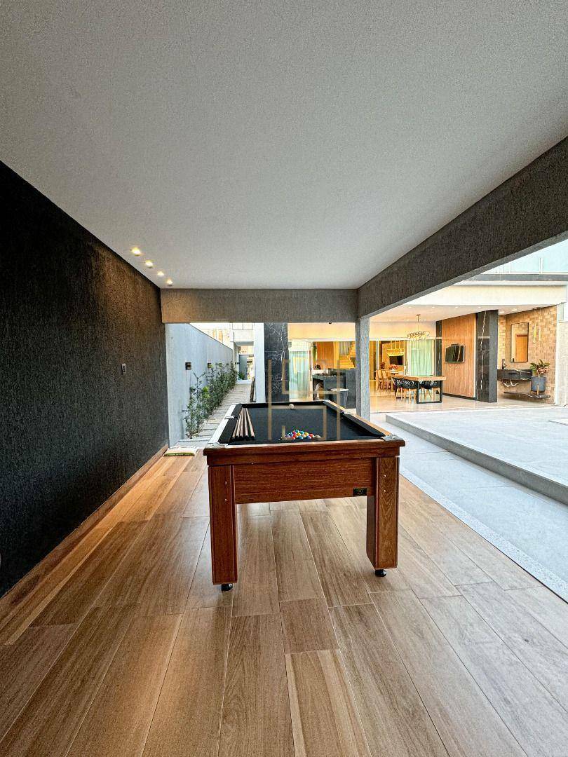 Casa à venda com 3 quartos, 285m² - Foto 7