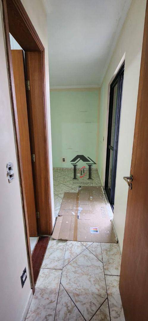 Apartamento para alugar com 3 quartos, 99m² - Foto 7