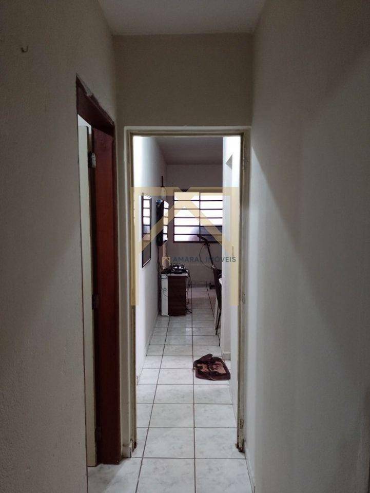 Casa à venda com 4 quartos, 80m² - Foto 5