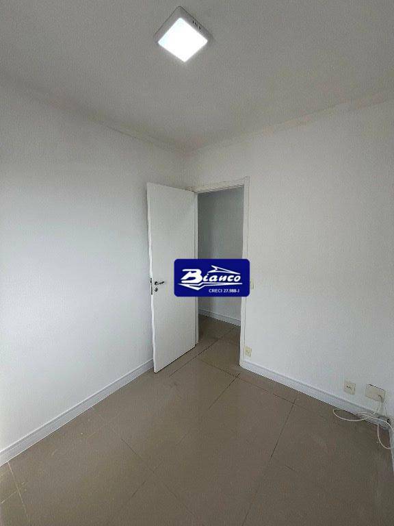 Apartamento para alugar com 2 quartos, 43m² - Foto 15