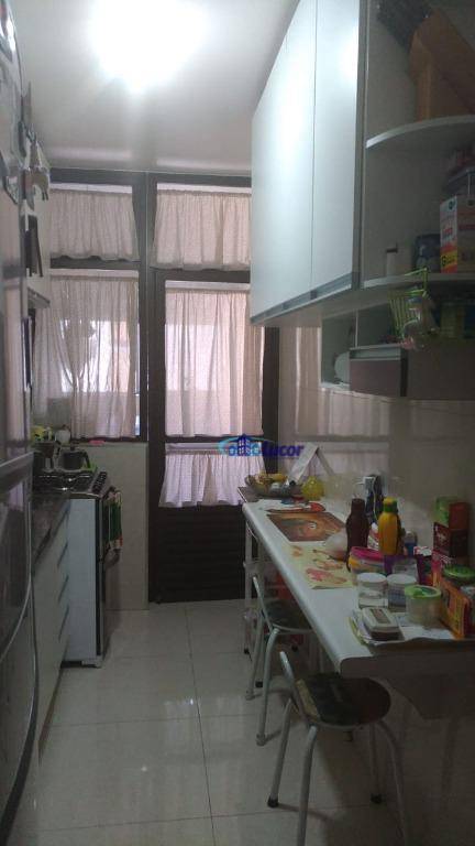 Apartamento à venda com 3 quartos, 85m² - Foto 9