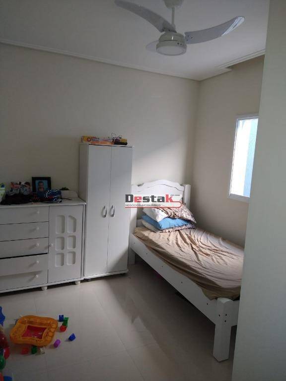 Casa à venda com 2 quartos, 120m² - Foto 11