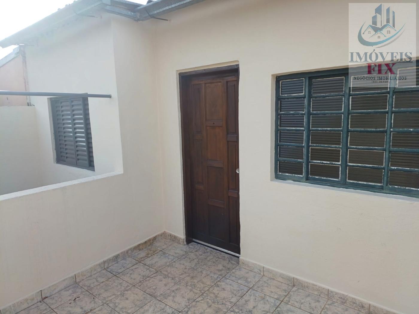 Casa à venda com 2 quartos, 100m² - Foto 4