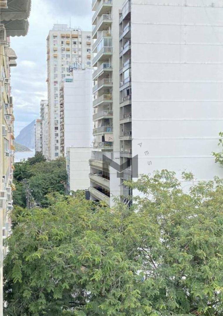 Apartamento à venda com 4 quartos, 160m² - Foto 17