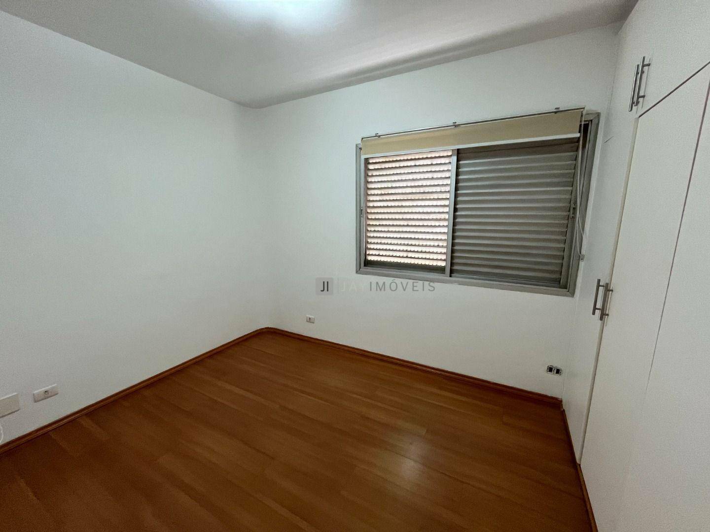 Apartamento para alugar com 4 quartos, 130m² - Foto 6