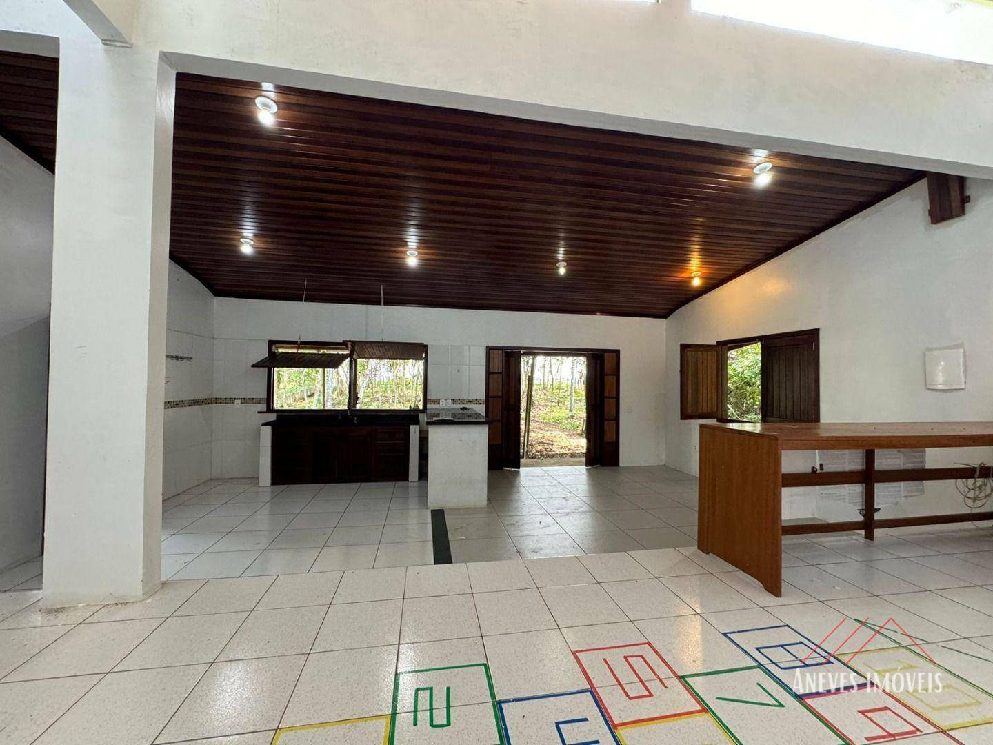 Casa à venda com 3 quartos, 200m² - Foto 7